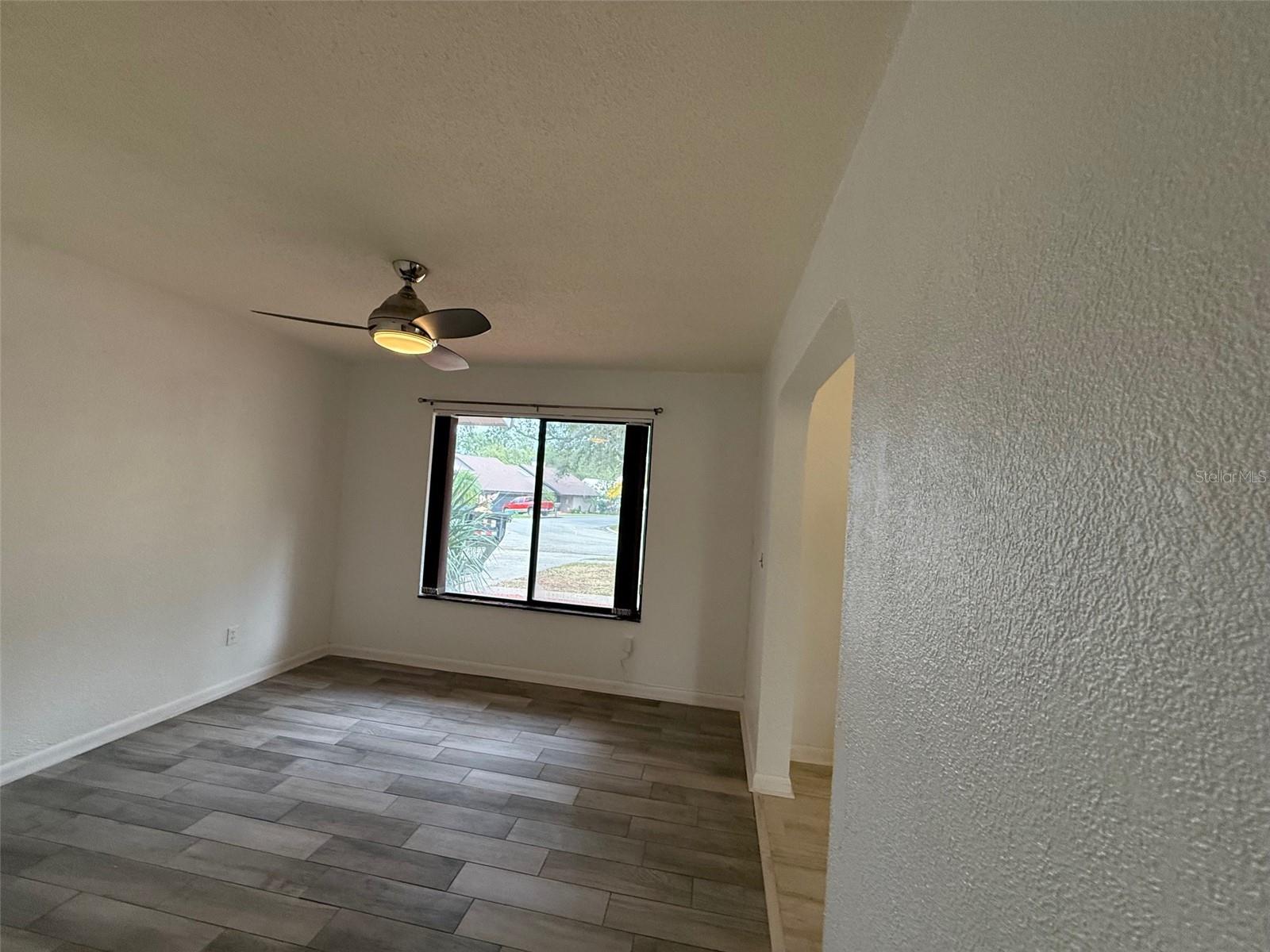 LAKE VALENCIA UNIT ONE - Residential