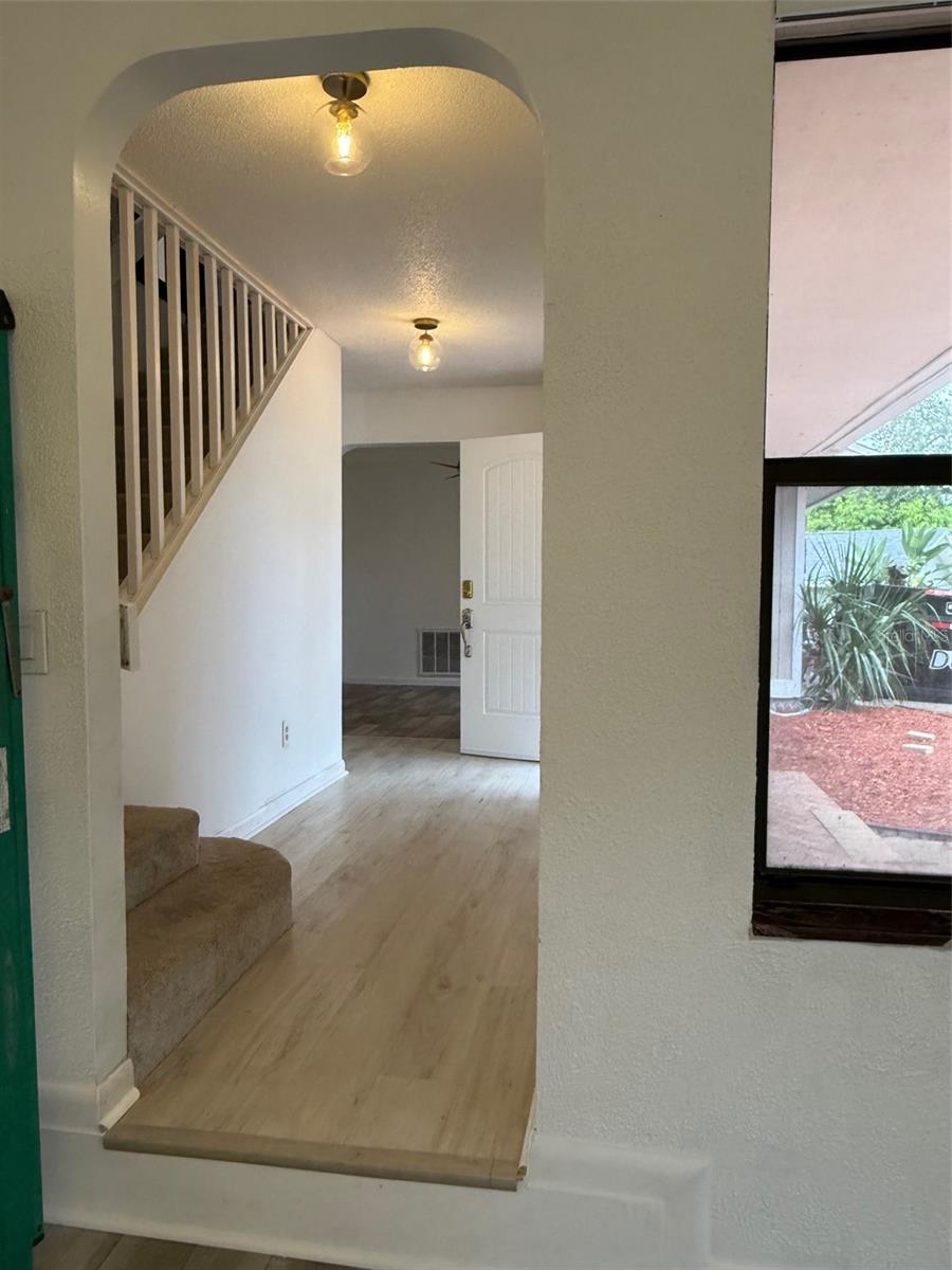 LAKE VALENCIA UNIT ONE - Residential