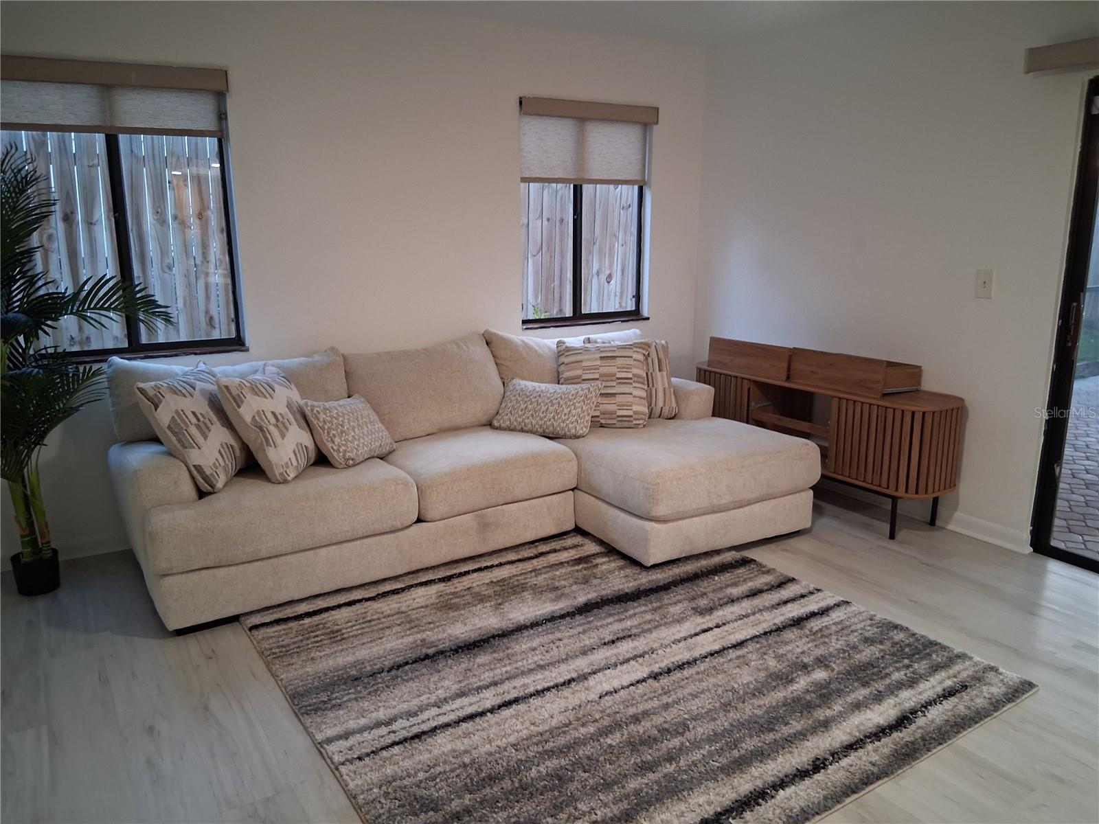 LAKE VALENCIA UNIT ONE - Residential