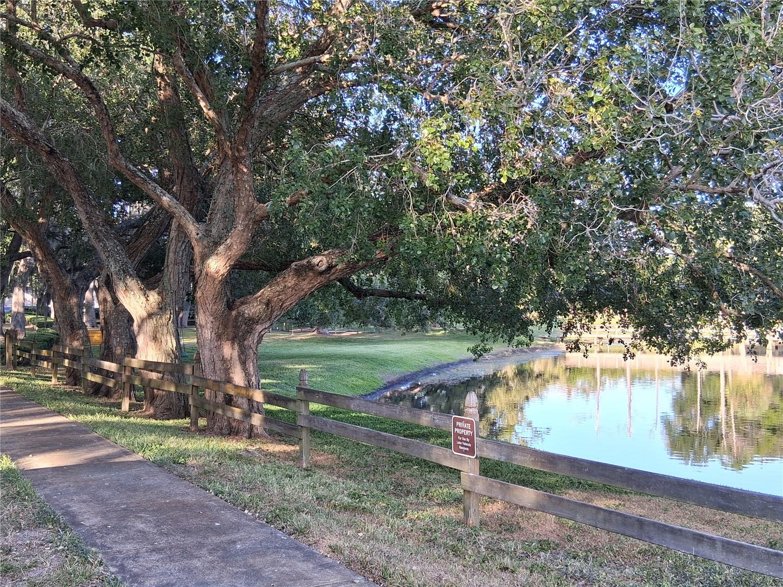 LAKE VALENCIA UNIT ONE - Residential