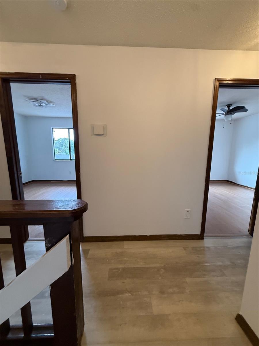 LAKE VALENCIA UNIT ONE - Residential