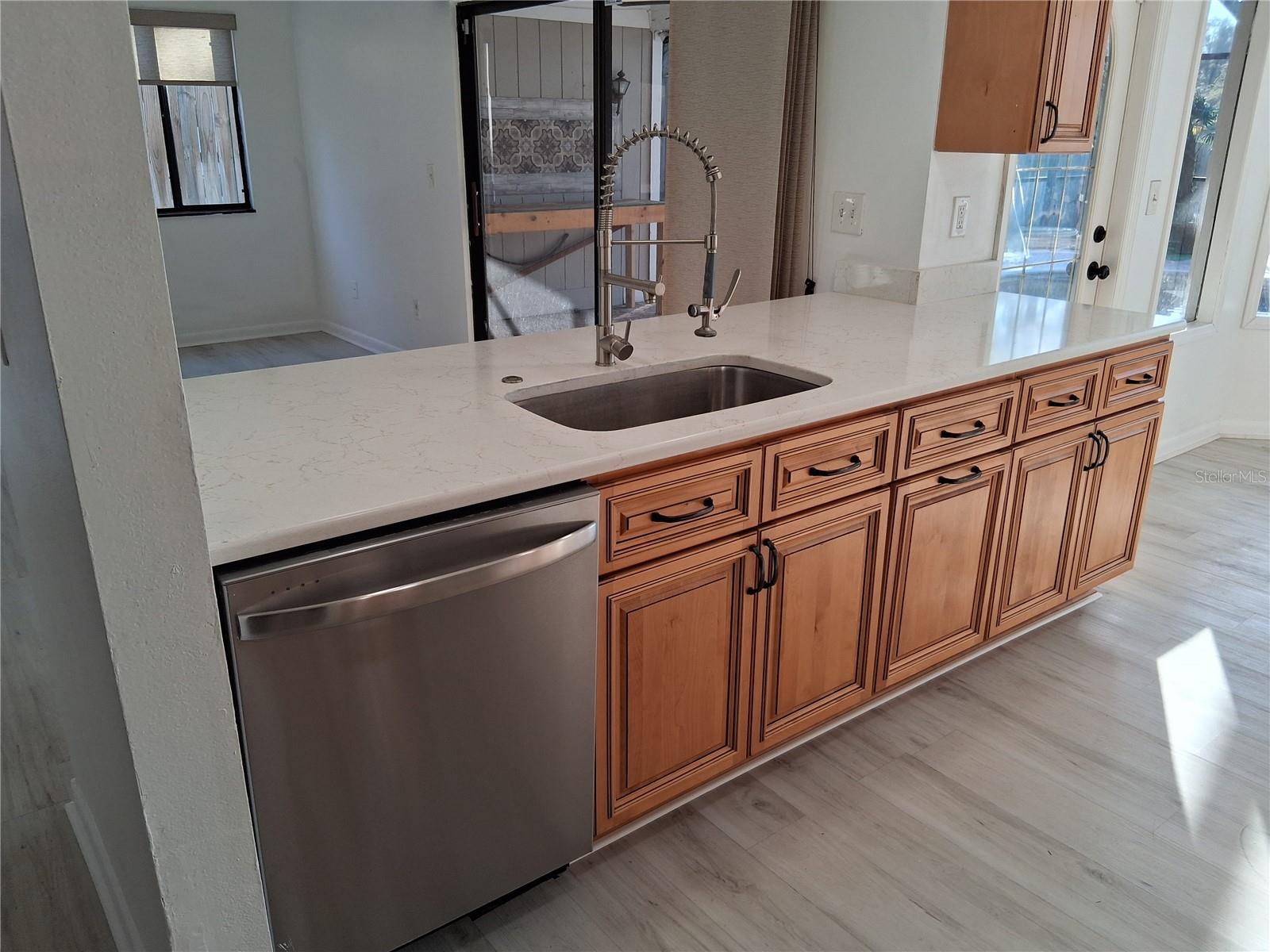 LAKE VALENCIA UNIT ONE - Residential