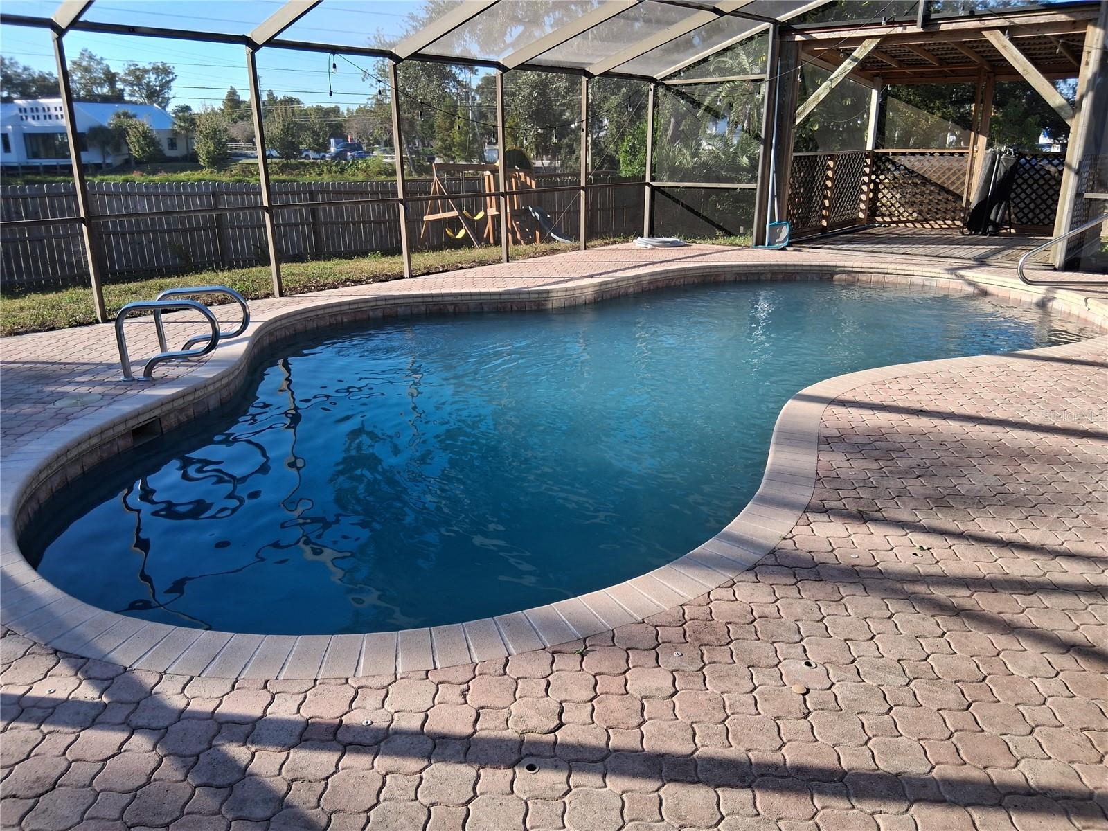 LAKE VALENCIA UNIT ONE - Residential