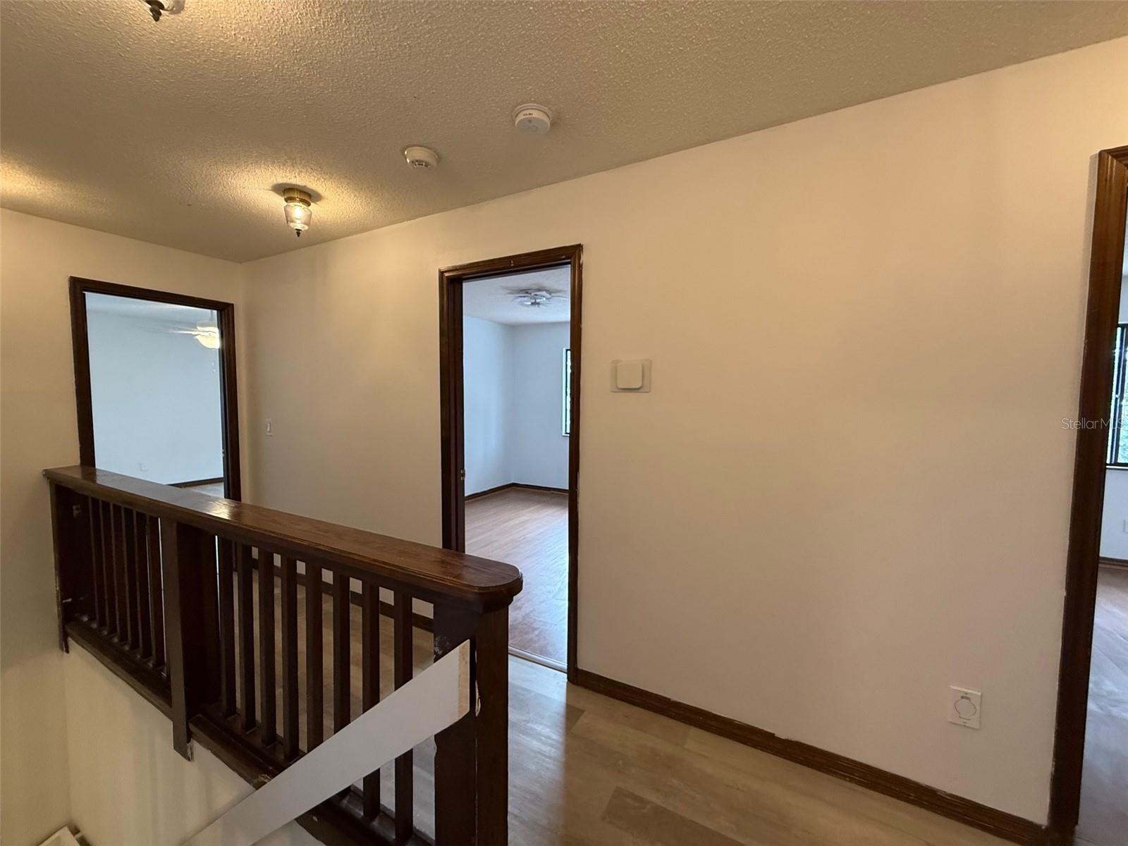 LAKE VALENCIA UNIT ONE - Residential