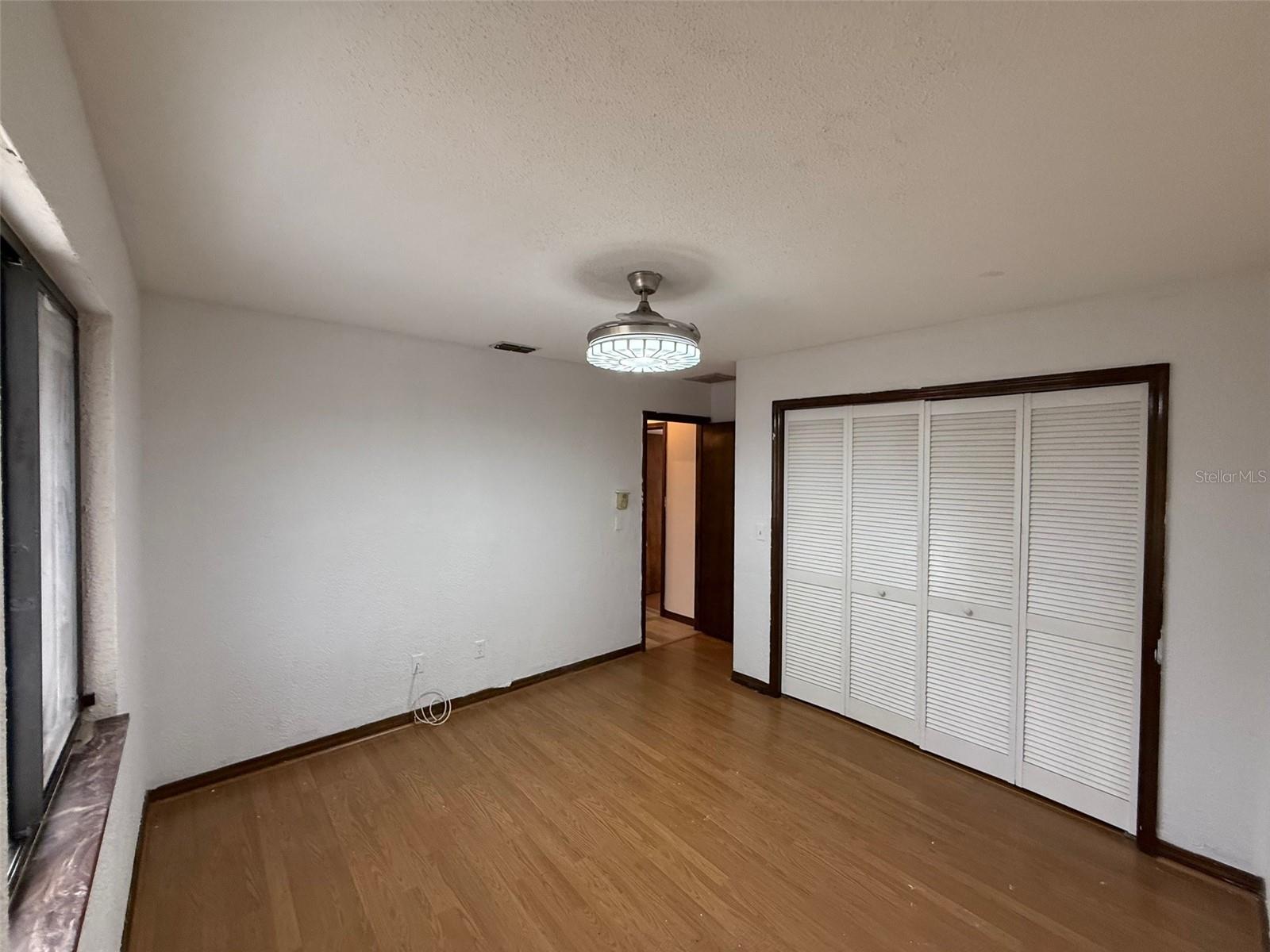 LAKE VALENCIA UNIT ONE - Residential