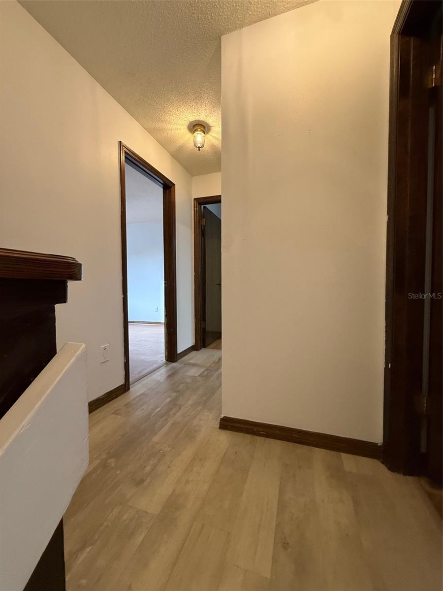 LAKE VALENCIA UNIT ONE - Residential