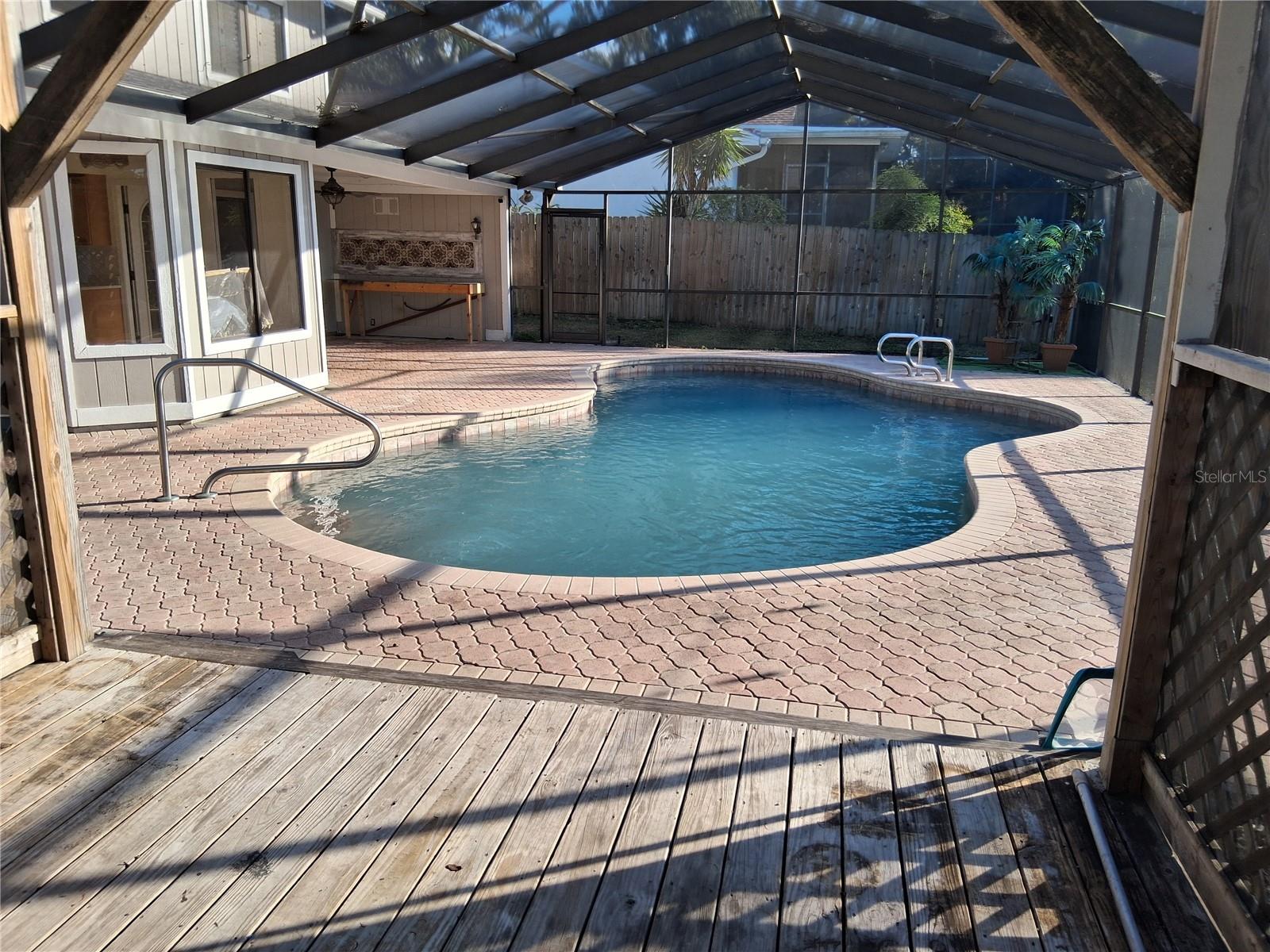 LAKE VALENCIA UNIT ONE - Residential