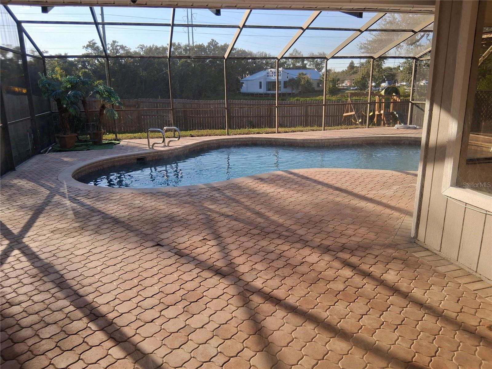 LAKE VALENCIA UNIT ONE - Residential