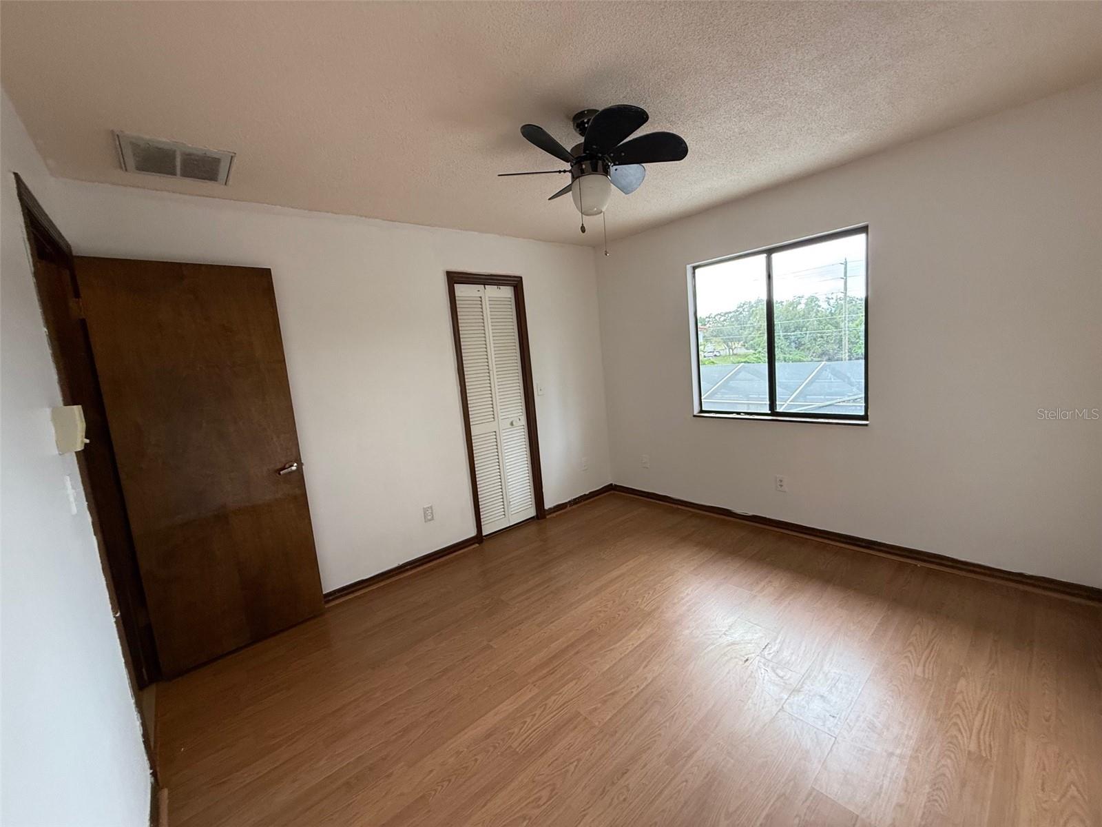 LAKE VALENCIA UNIT ONE - Residential