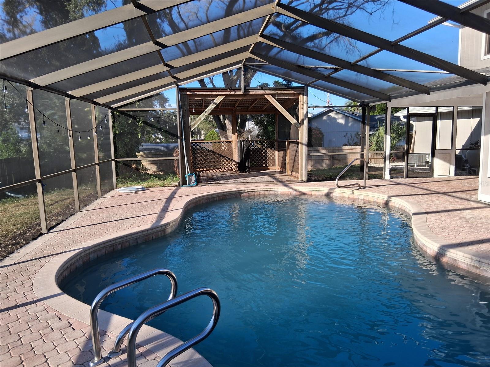 LAKE VALENCIA UNIT ONE - Residential