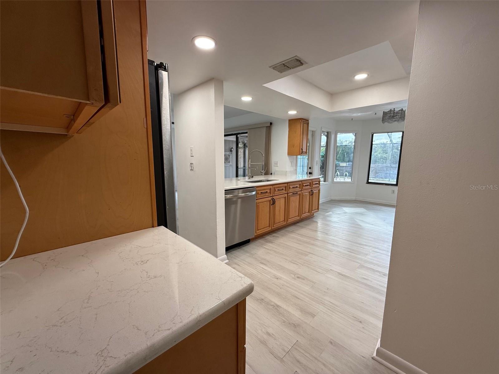 LAKE VALENCIA UNIT ONE - Residential