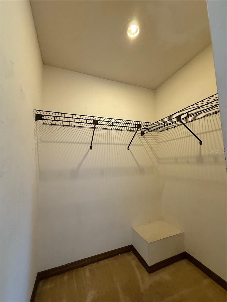 LAKE VALENCIA UNIT ONE - Residential