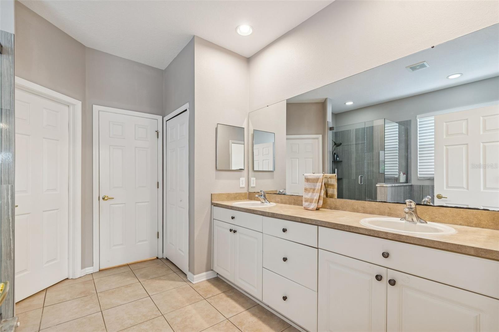 TRINITY WEST - Residential