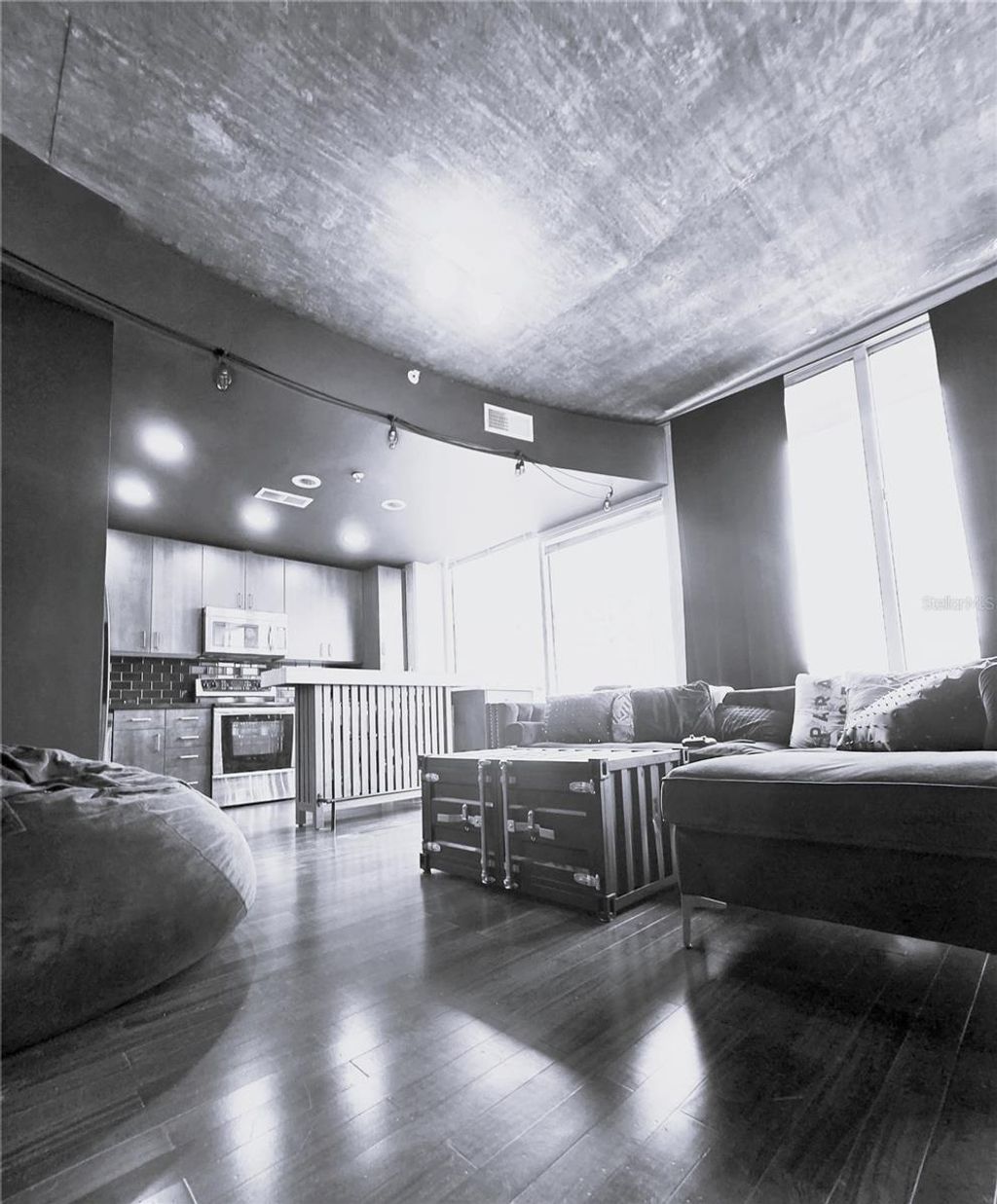 Photo of 155 S Court Avenue #1009, Orlando, FL 32801 (MLS # O6426908)