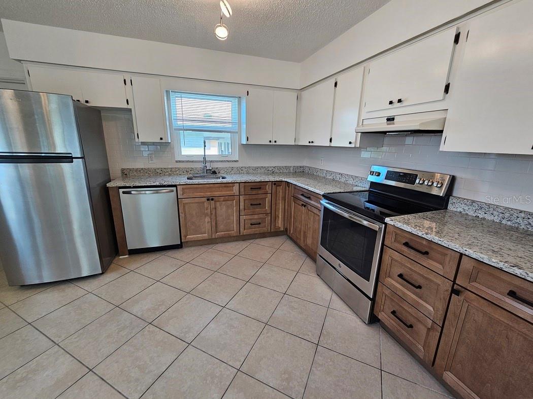 GAY SHORES 1ST ADD - Residential Lease