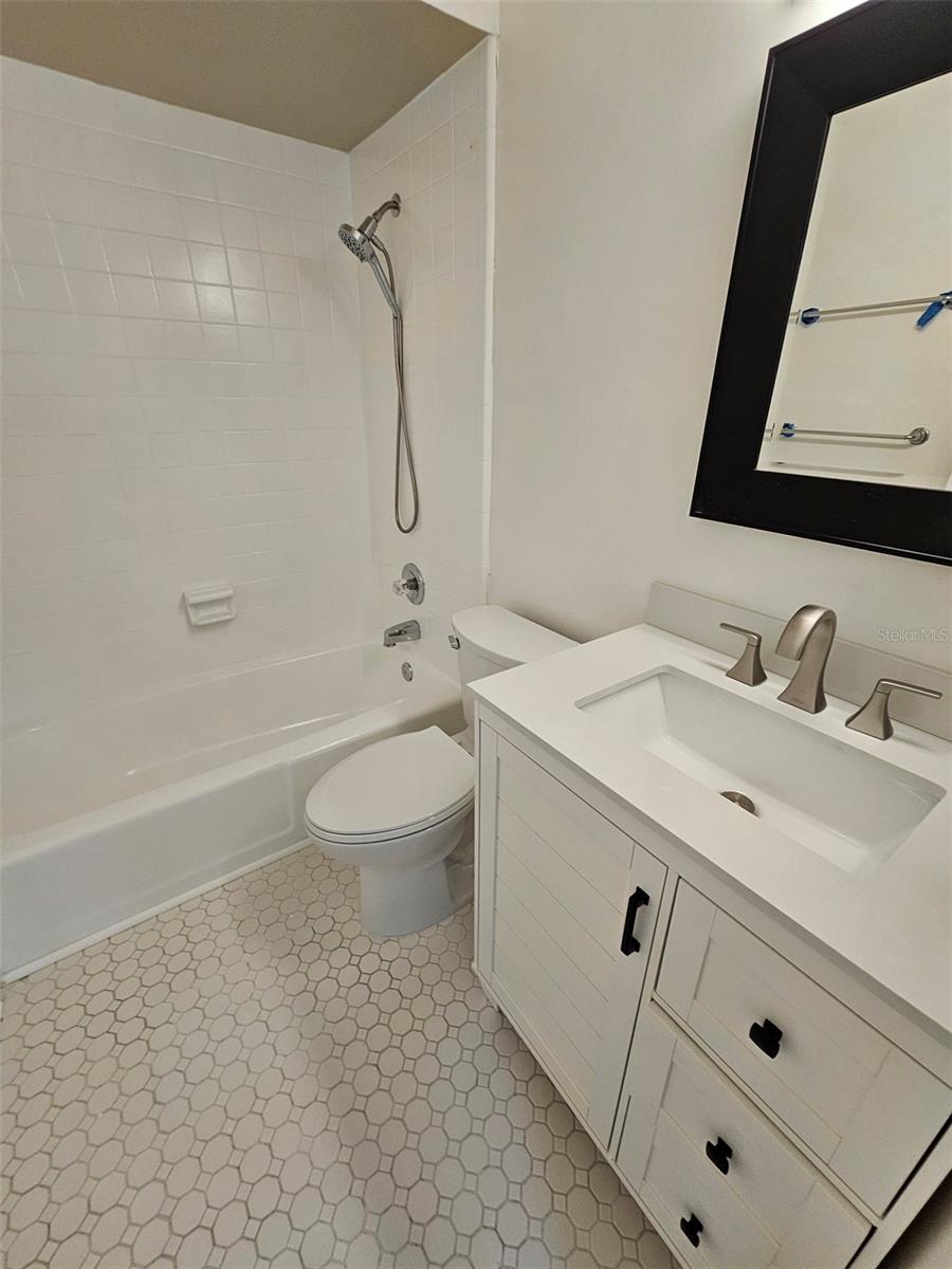 GAY SHORES 1ST ADD - Residential Lease