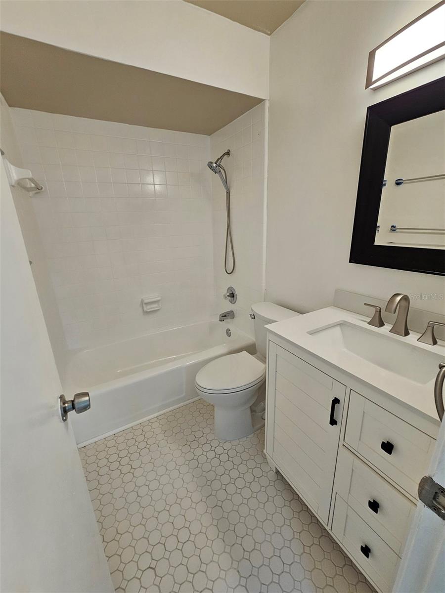 GAY SHORES 1ST ADD - Residential Lease