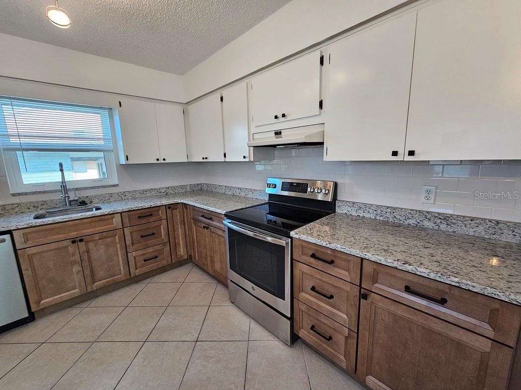 GAY SHORES 1ST ADD - Residential Lease