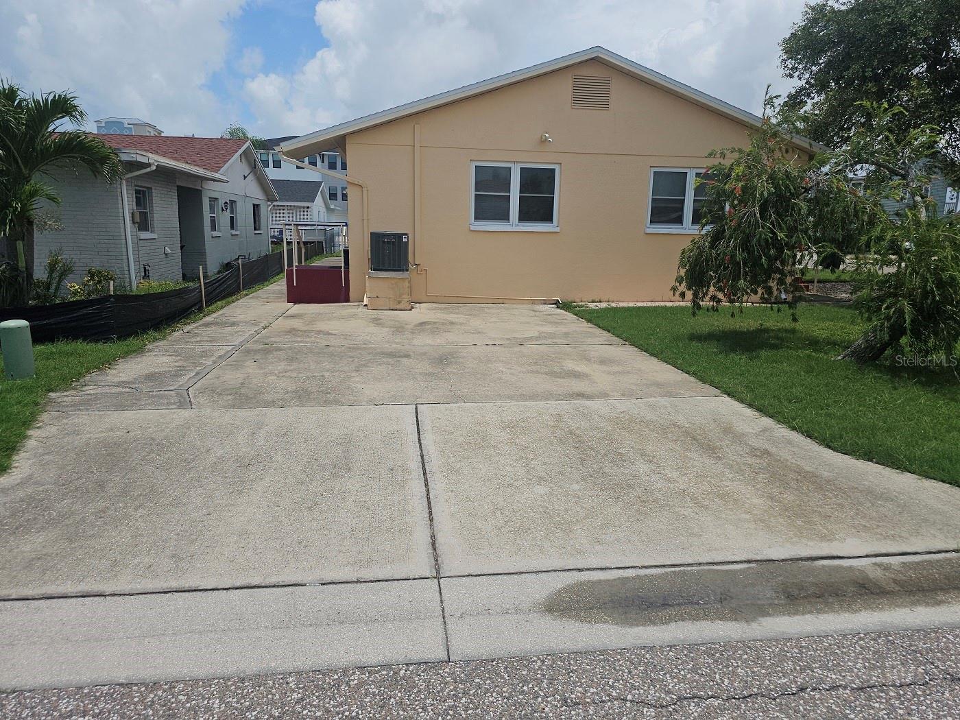 GAY SHORES 1ST ADD - Residential Lease