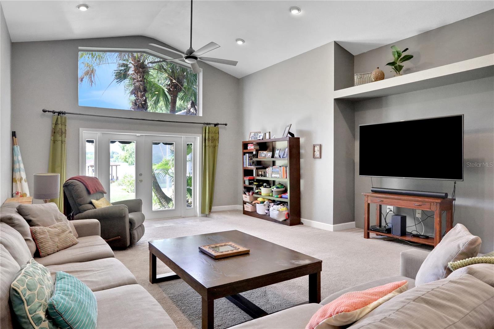 SOUTH ROY SHORES - Residential