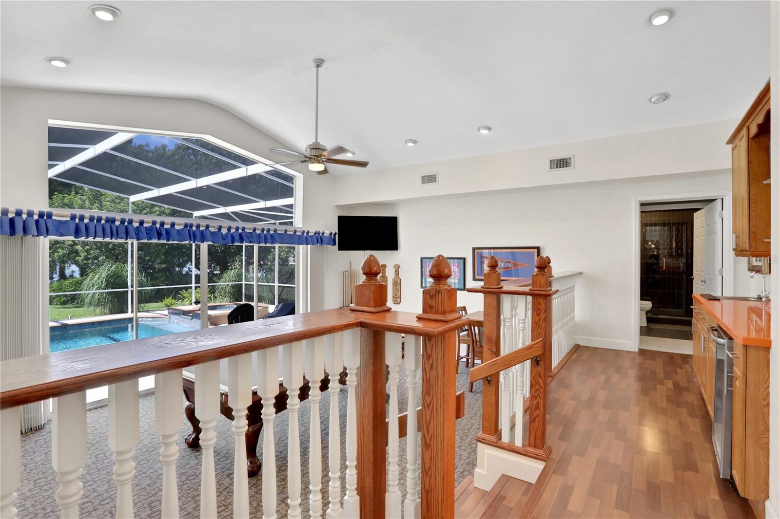 SOUTH ROY SHORES - Residential