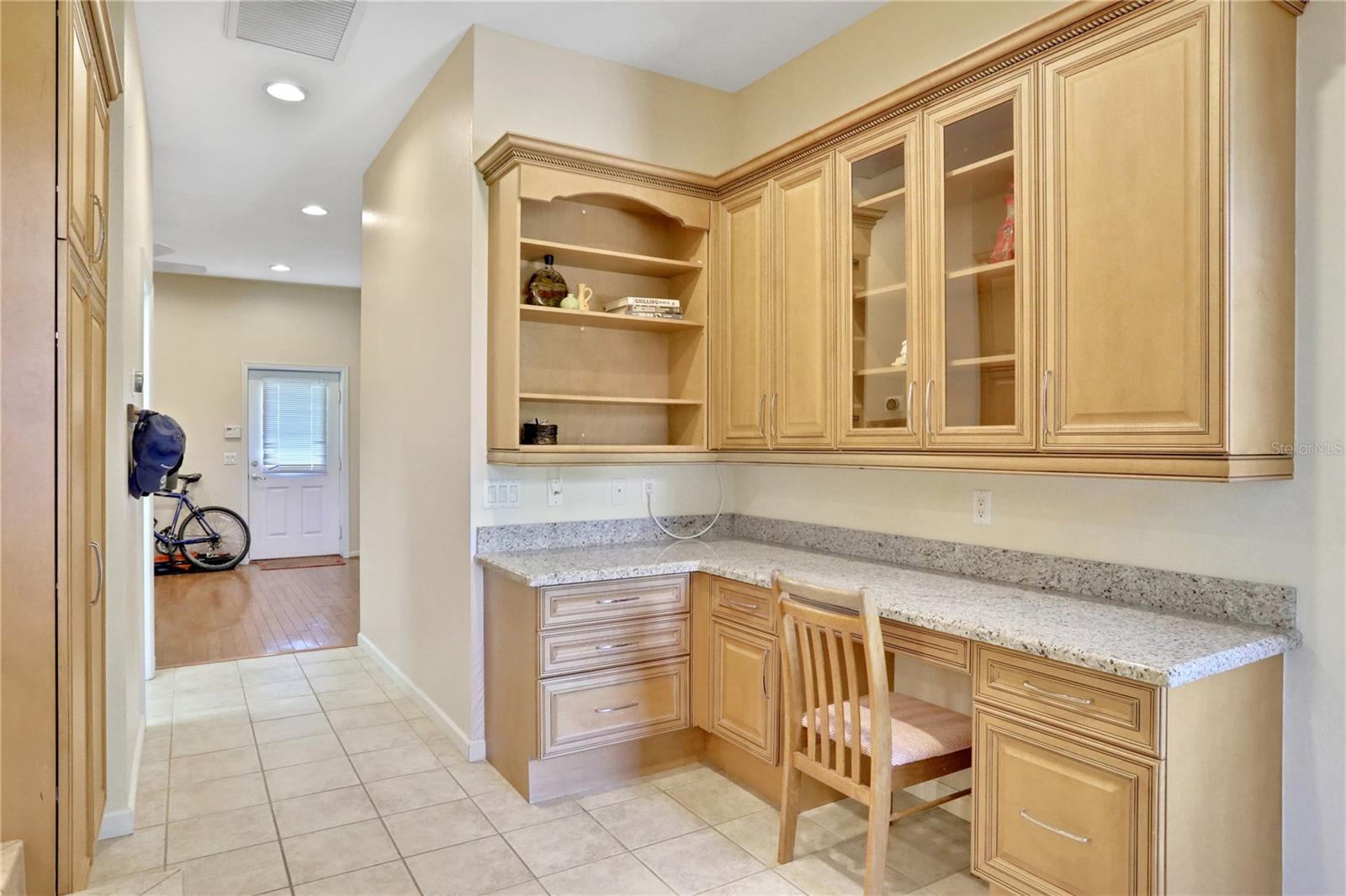 SOUTH ROY SHORES - Residential