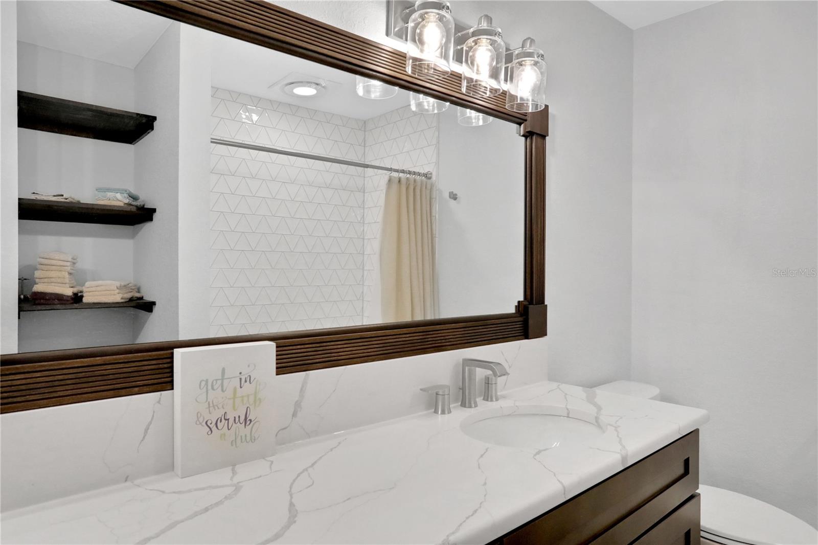 SOUTH ROY SHORES - Residential