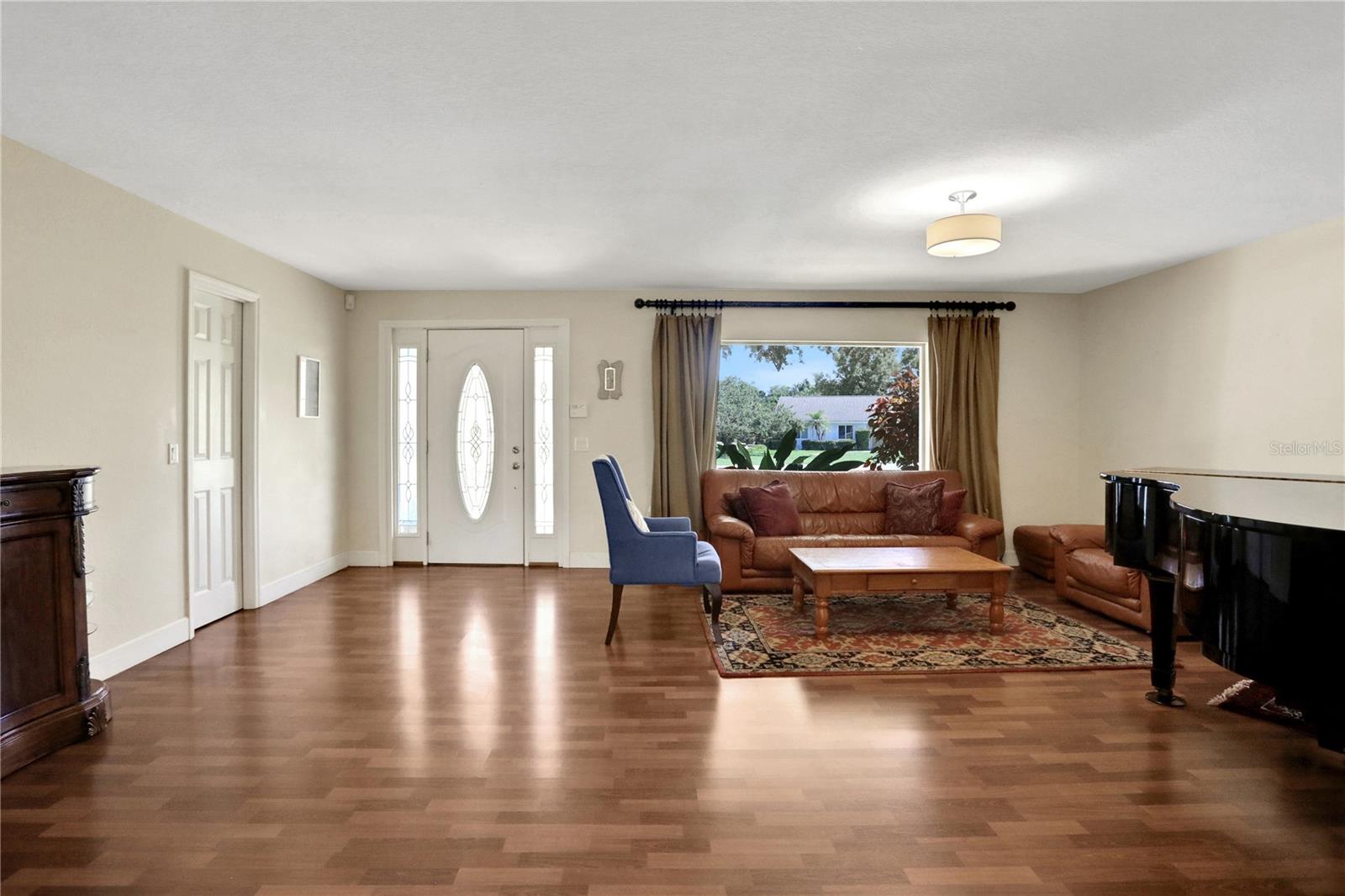 SOUTH ROY SHORES - Residential