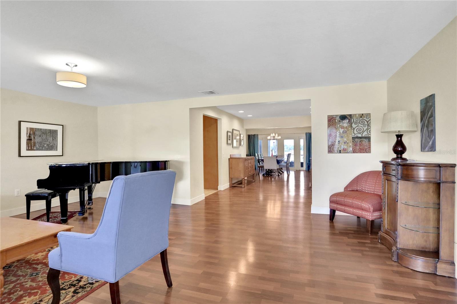 SOUTH ROY SHORES - Residential