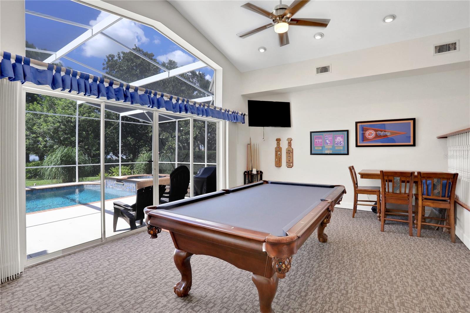 SOUTH ROY SHORES - Residential
