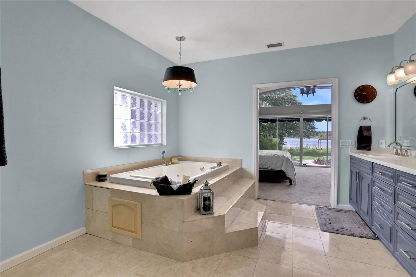 SOUTH ROY SHORES - Residential