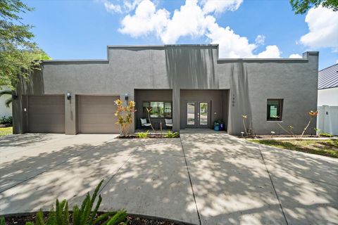 Photo of 1905 Tulip Drive, Sarasota, FL 34239 (MLS # A4696670)