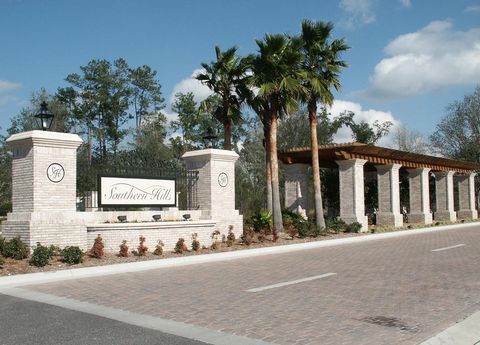 A home in BROOKSVILLE