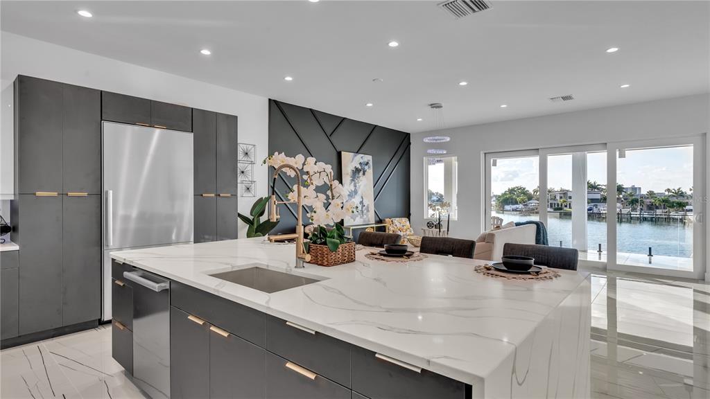 SOUTH CSWY ISLE YACHT CLUB 2ND ADD - Residential