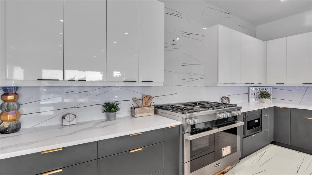 SOUTH CSWY ISLE YACHT CLUB 2ND ADD - Residential