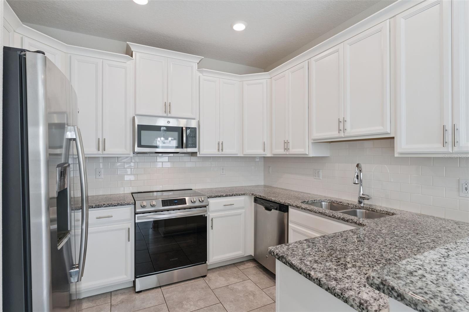 HERITAGE HILLS - Residential