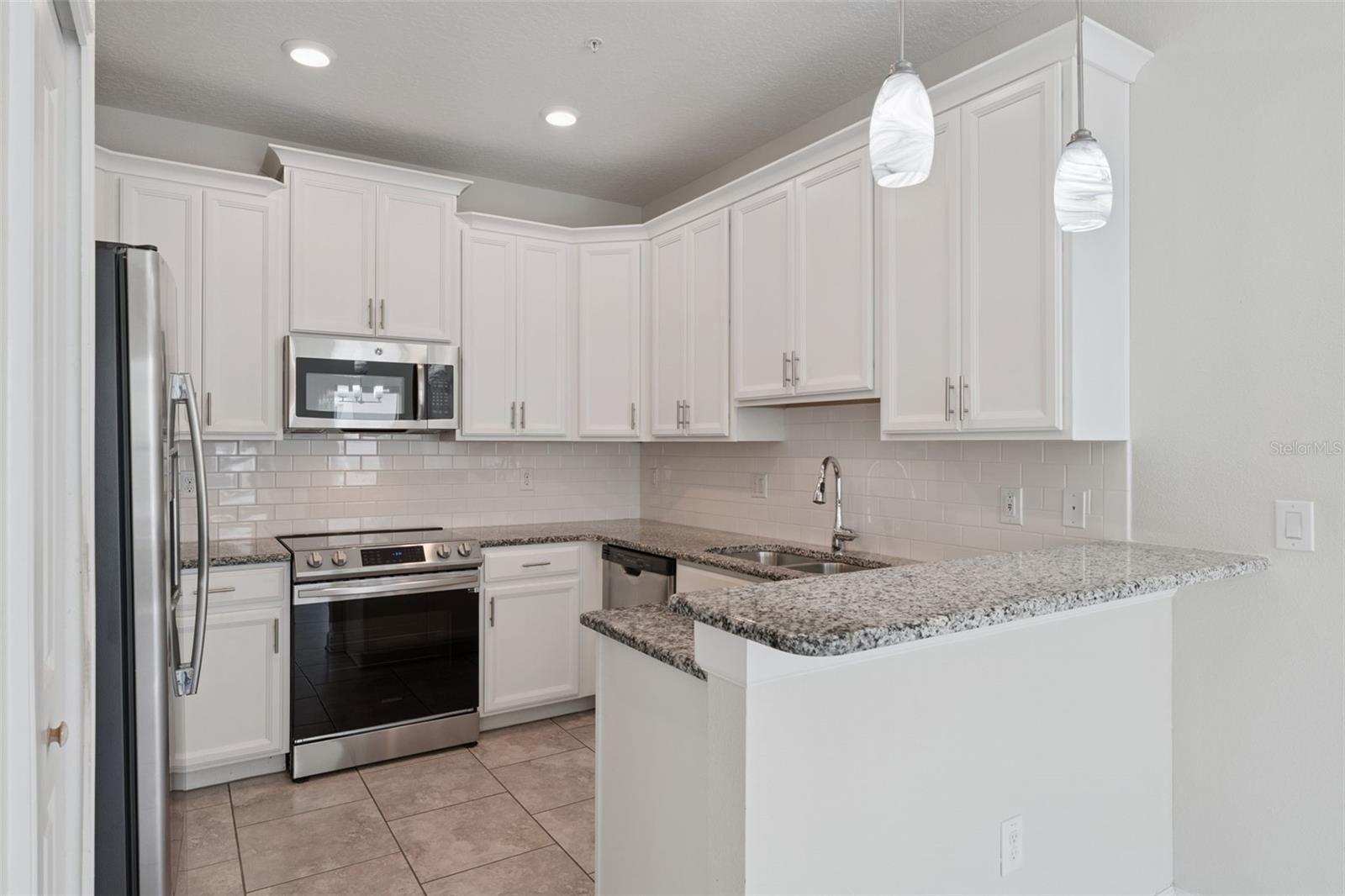 HERITAGE HILLS - Residential