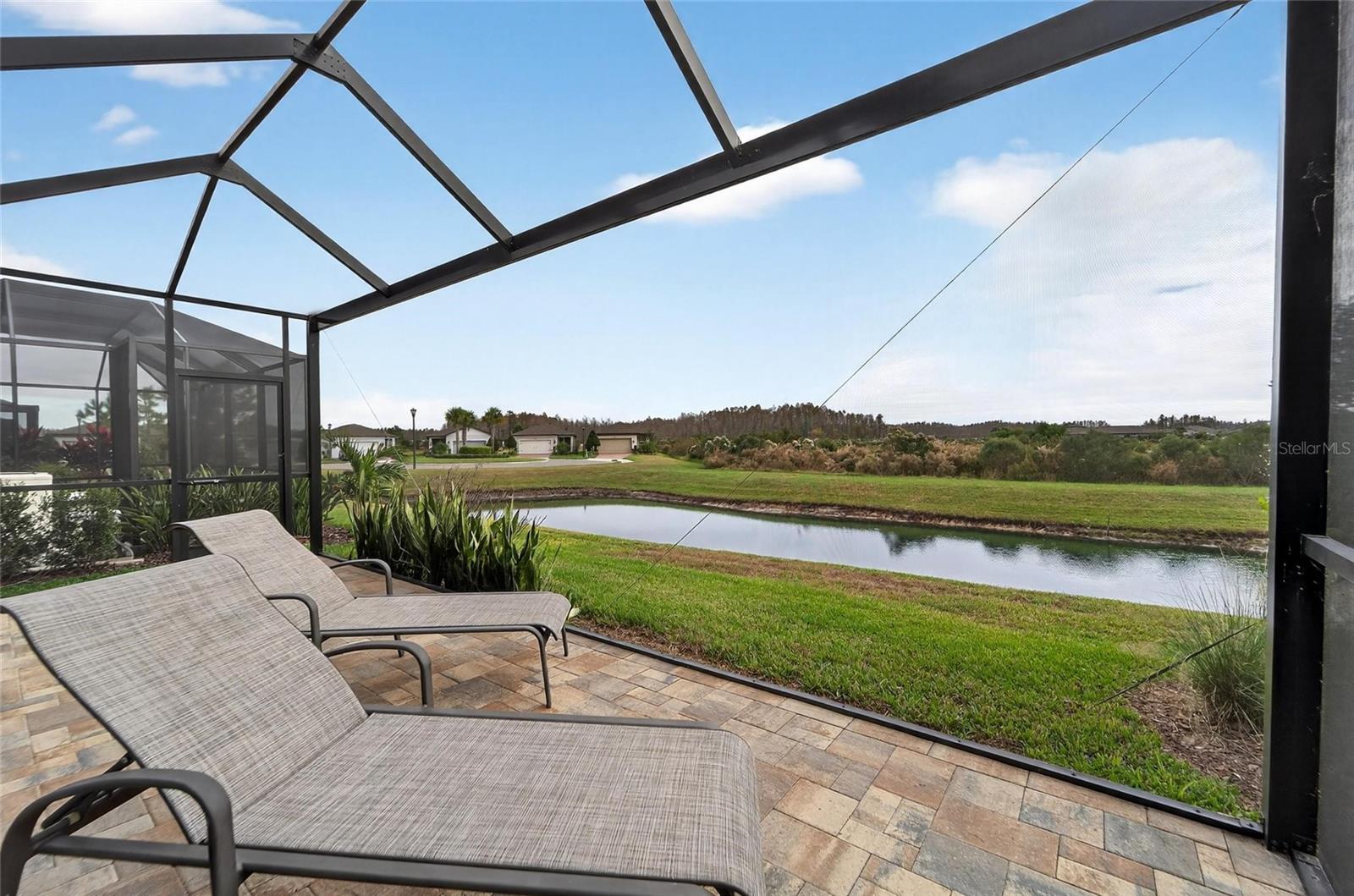 5524 BLUE CRUSH BEND