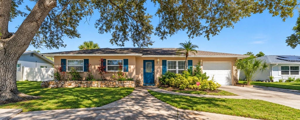 Photo of 5363 Foxwood Drive, Sarasota, FL 34232 (MLS # A4710096)