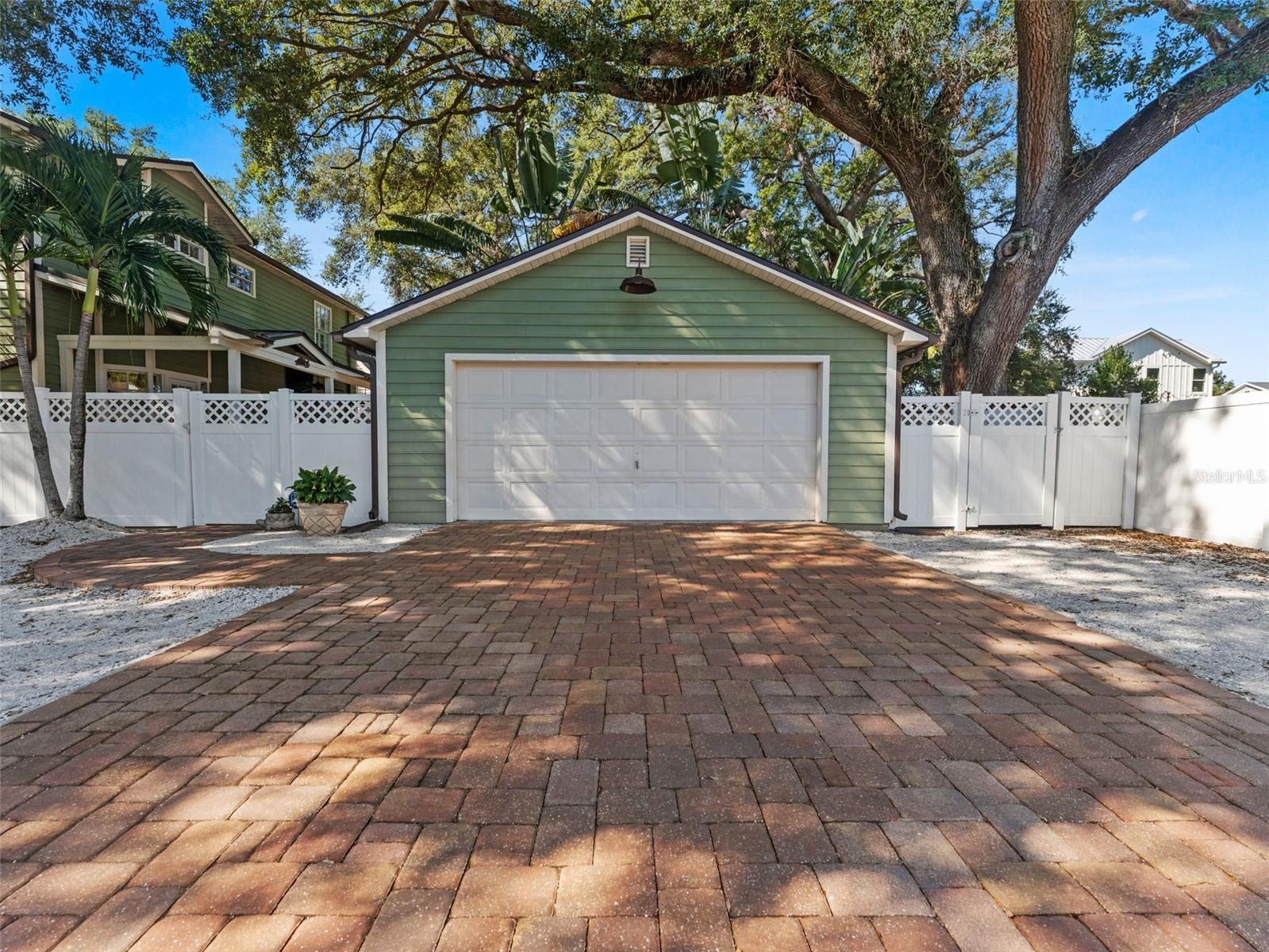 MARYLAND MANOR 2ND UNIT - Residential