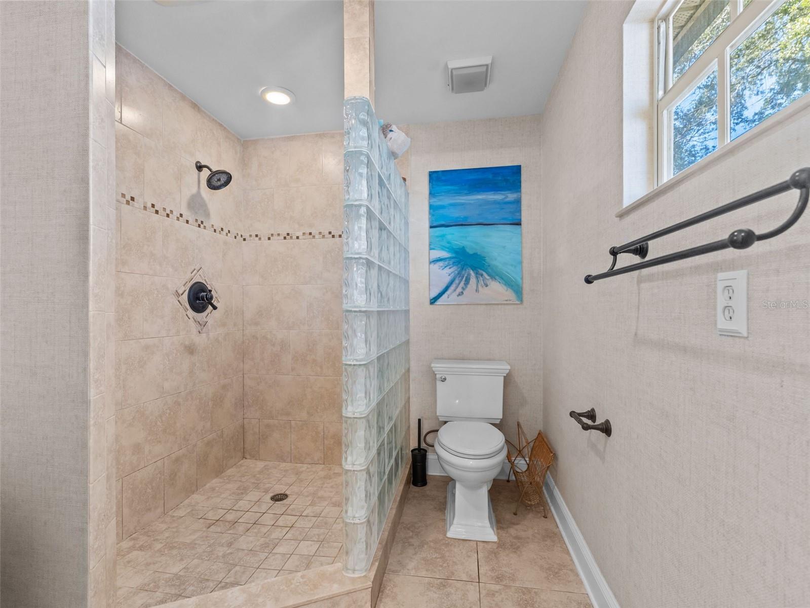 MARYLAND MANOR 2ND UNIT - Residential