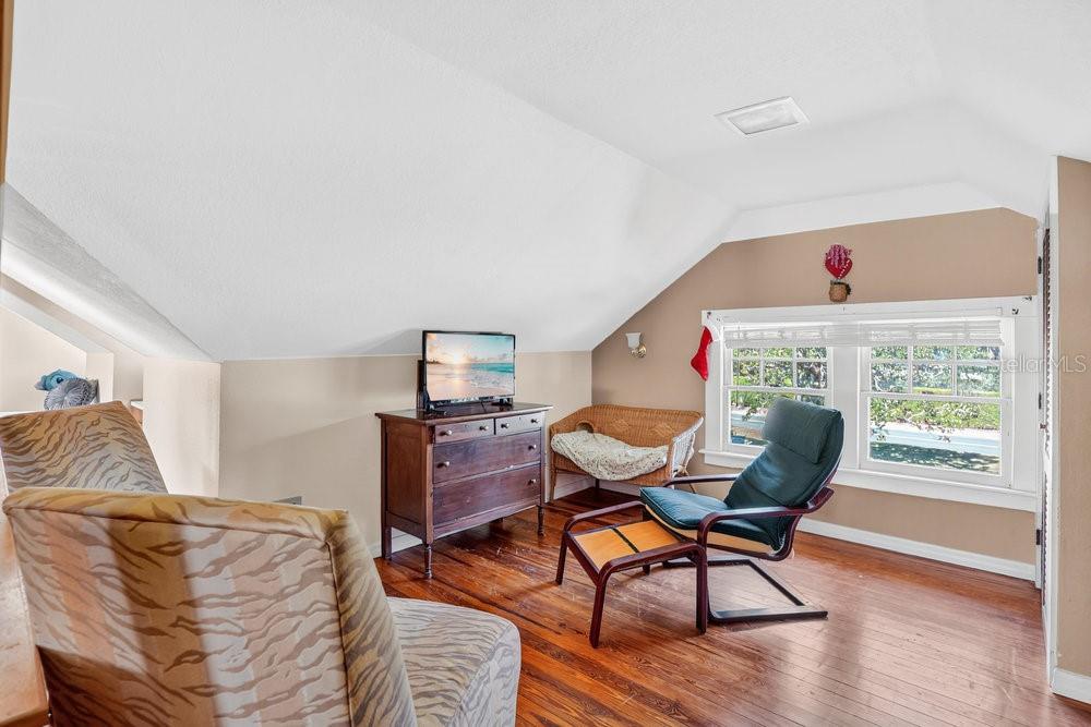 ROSE COURT - Residential