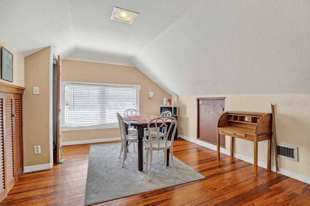 ROSE COURT - Residential