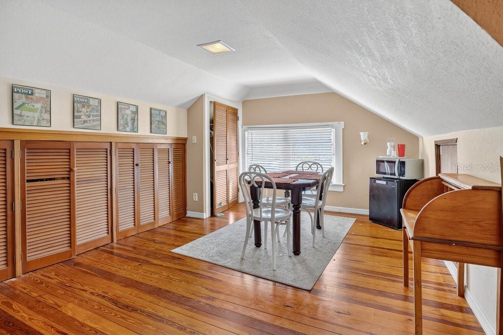 ROSE COURT - Residential