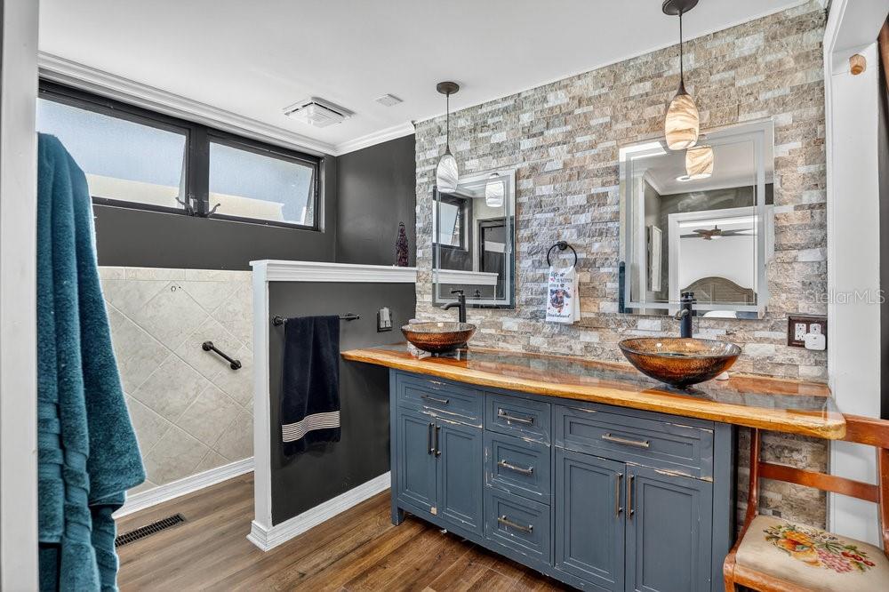 ROSE COURT - Residential