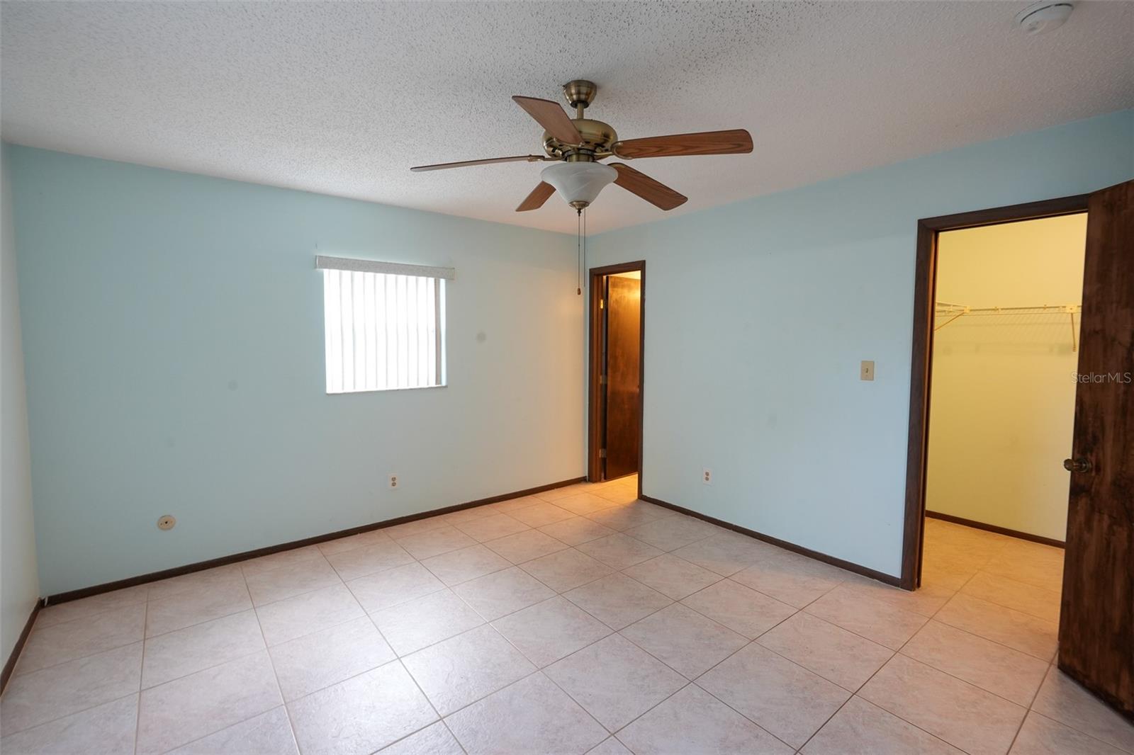 LAKE PEARL ESTATES - Residential