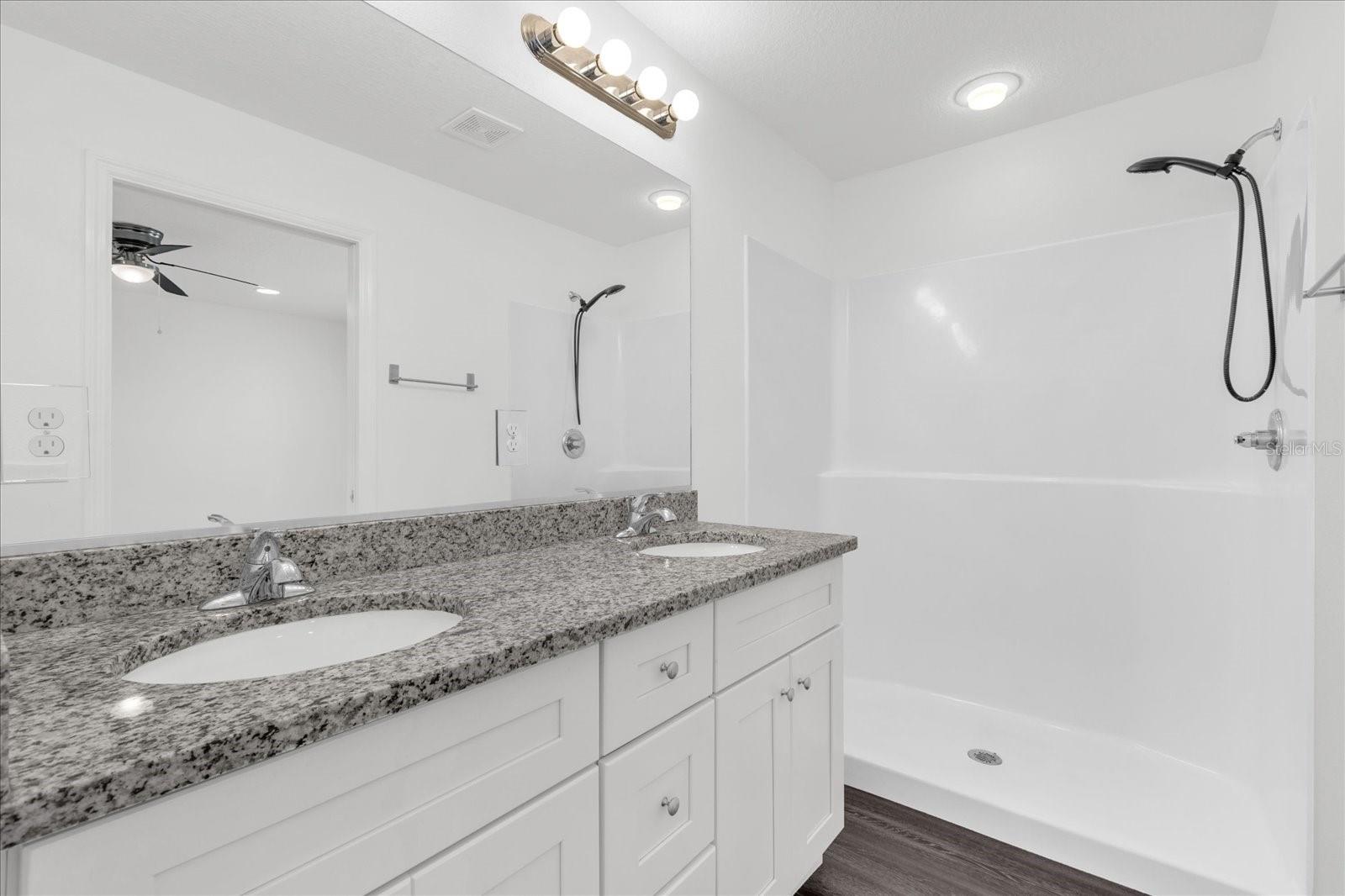 SILVER SPGS SHORES UN 32 - Residential