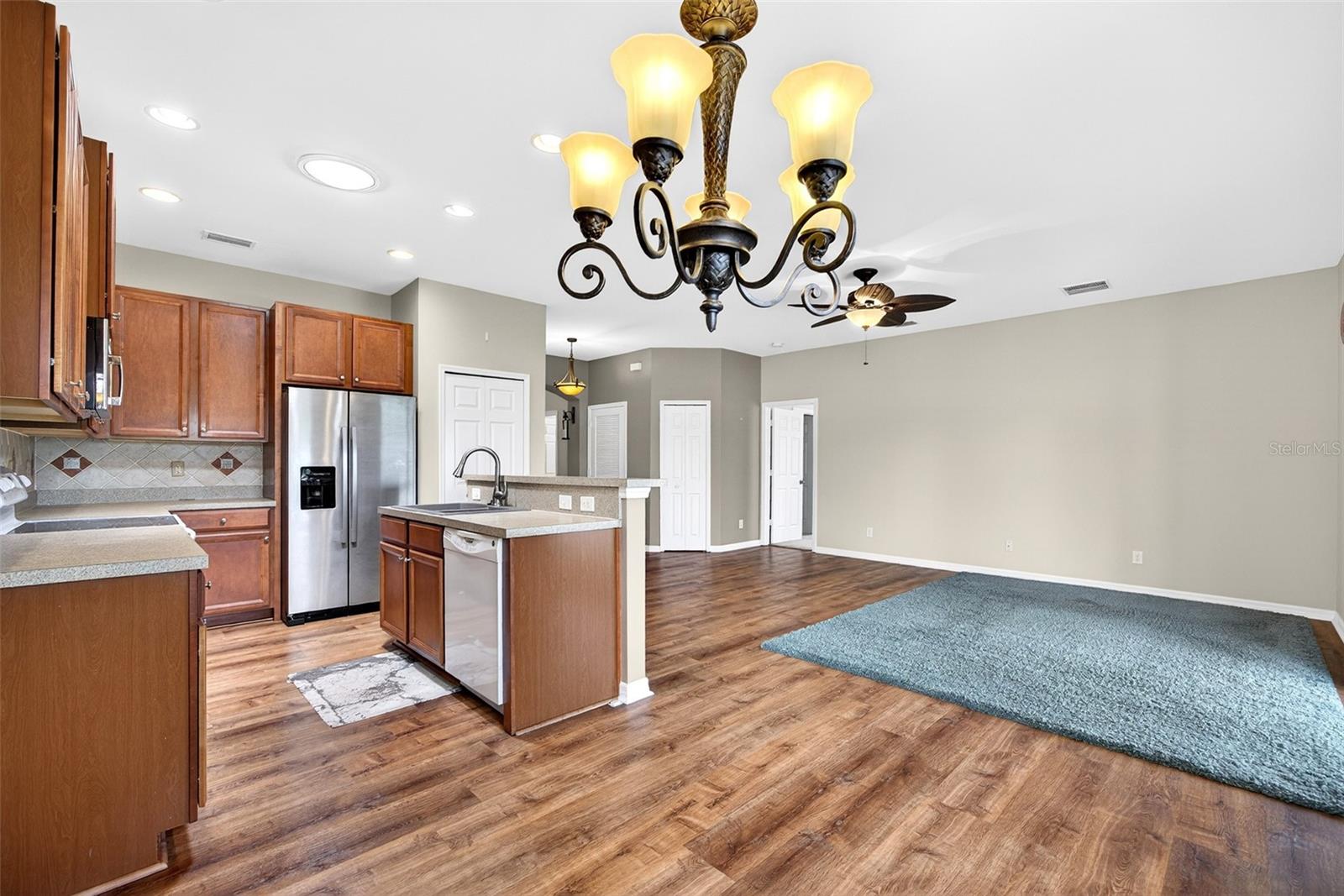 RIO VILLA LAKES - Residential