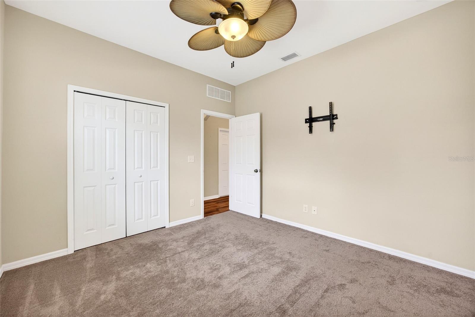 RIO VILLA LAKES - Residential