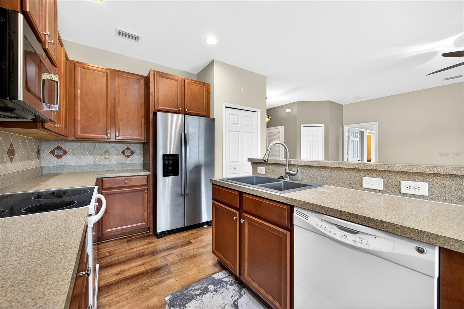 RIO VILLA LAKES - Residential